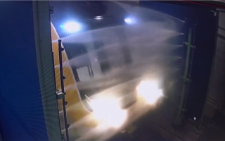 深圳地铁列车能自己洗澡睡觉：搭载国内首套健康管理系统 !