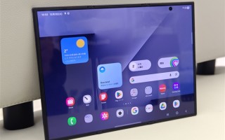 三星Galaxy Z TriFold供不应求：数百人排队疯抢 两分钟内售罄 ！