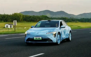 别克至境L7官方伪装实车曝光：配激光雷达+1.5T增程 !