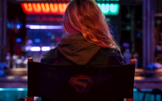 2026年6月上映！《超女》首张海报发布：红色短裙+长靴超飒 ！