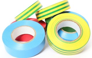 怎样去除胶带留下的残留胶小妙招（消除胶带残留胶痕的小巧技巧） ！