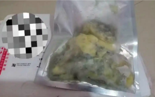 女生买榴莲仅退款被行拘 商家店铺量暴涨：官方回应获网友点赞！ 