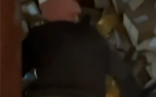 网购成瘾！66岁独居老人花200万购物塞满两套房 理由太奇葩 !