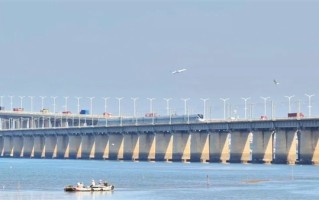 “陆海空”集齐：飞机、高铁、汽车、渔船在这里同框 !