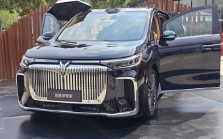 插混MPV用上800V！新款岚图梦想家上市：32.99万起 !