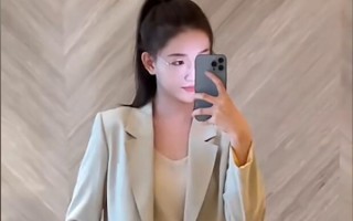 中秋节孟羽童和董明珠互发可爱表情包：沟通很轻松 ！