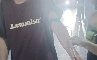 儿子醉驾骑摩托遇检查 后座醉酒父亲急忙顶替：双双被罚 !