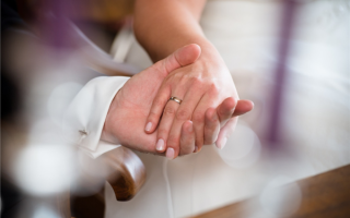 神仙缘分！消防员与医护领证 结婚证尾号竟是119和120 !