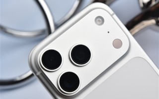 iPhone 17 Pro上手：性能依旧是王者 !