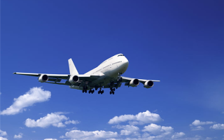 研究称气候变暖让坐飞机更危险 过去40年航班越来越颠簸了 !