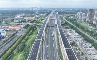 日均可通行15万辆次！全国首个“6改12车道” 高速公路改扩建项目通车 ！