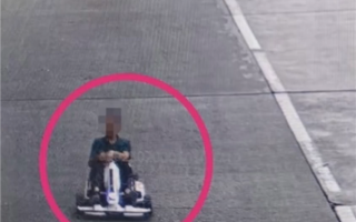 改装“卡丁车”上路兜风 当事人：外孙的玩具闲置很可惜 !