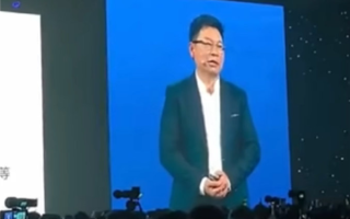 开车没睡觉是看手机！余承东：华为ADS太稳了开车很无聊 我比谁都期待L3的到来 ！