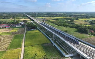 襄荆高铁开始试运行：时速350公里 襄阳至荆门只需30分钟 !