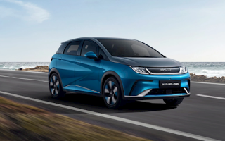 特斯拉在欧洲跌麻了！10月销量特斯拉腰斩 比亚迪翻2倍 ！