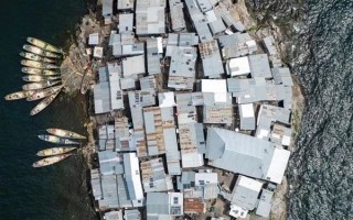 世界上最拥挤岛屿：半个足球场大 却住着1000多人 !