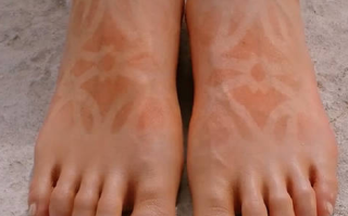 罗意威logo晒痕拖鞋售价6800元 专家：营销博眼球 !