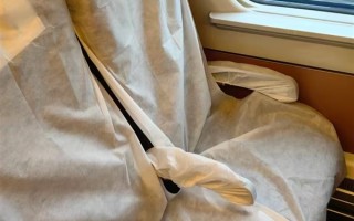 高铁一次性座椅套热销 12306回应座椅消毒情况 !