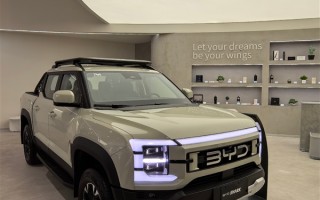 李云飞：比亚迪SHARK皮卡迟早在国内上市 已在规划中 !